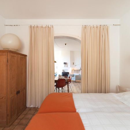 Charming Arty Studioflat, Overlooking The Domain Of A 17Th Century Chapel An Ideal Location For Business Travellers And Peace Seekers Tielrode Exterior foto