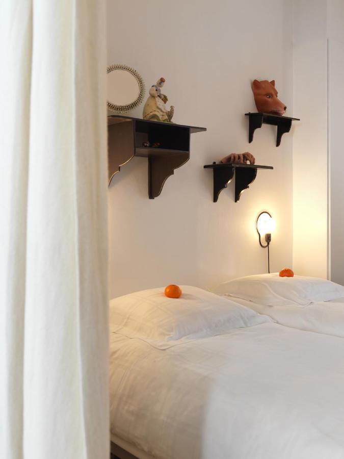 Charming Arty Studioflat, Overlooking The Domain Of A 17Th Century Chapel An Ideal Location For Business Travellers And Peace Seekers Tielrode Exterior foto